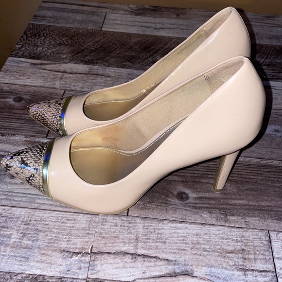 Christian Siriano snake skin and tan heels - Size 8 1/2 - Picture 4 of 8